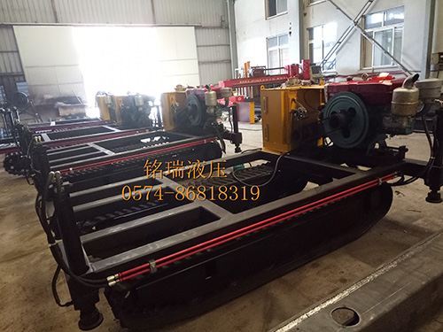 帶液壓系統(tǒng)的鉆機履帶底盤